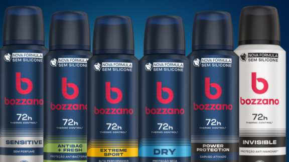 Imagem com fundo azul e cinco frascos de desodorantes Bozzano, um ao lado do outro.